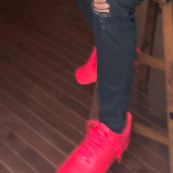 Meet your Posher, Hailey - Picture 1 of 1